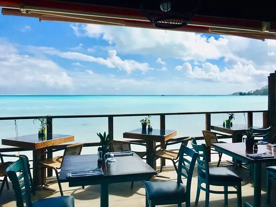 Bora Bora beachfront restaurant